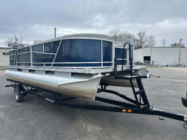 1999 Sylvan 20 Cruise