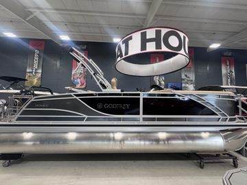 2025 MONACO 235 SFL