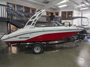 Yamaha Boats AR195 Image 1