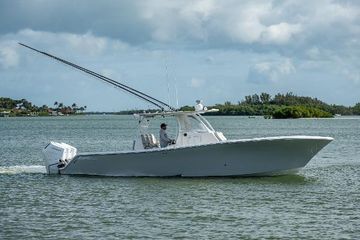 2021 Front Runner 36 Center Console