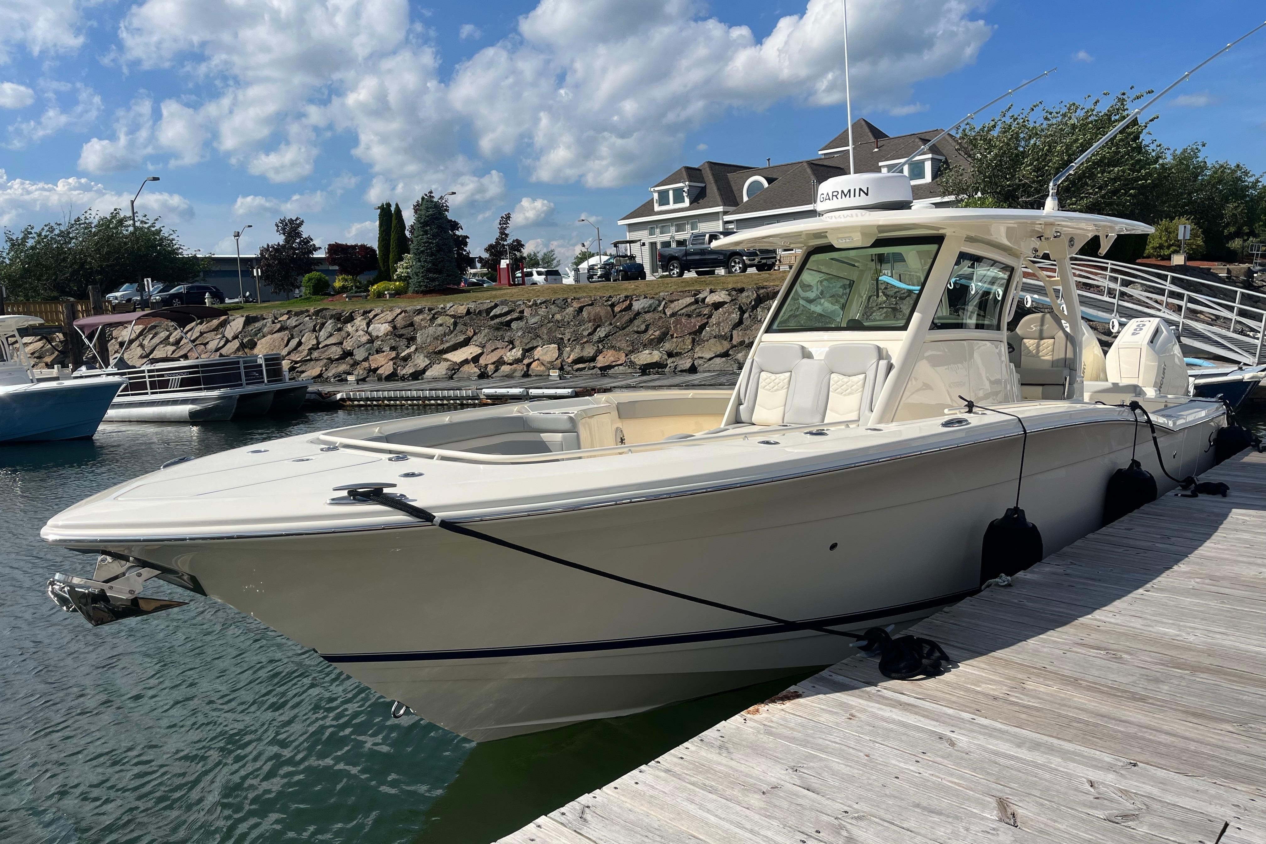 2026 Scout 330 LXF
