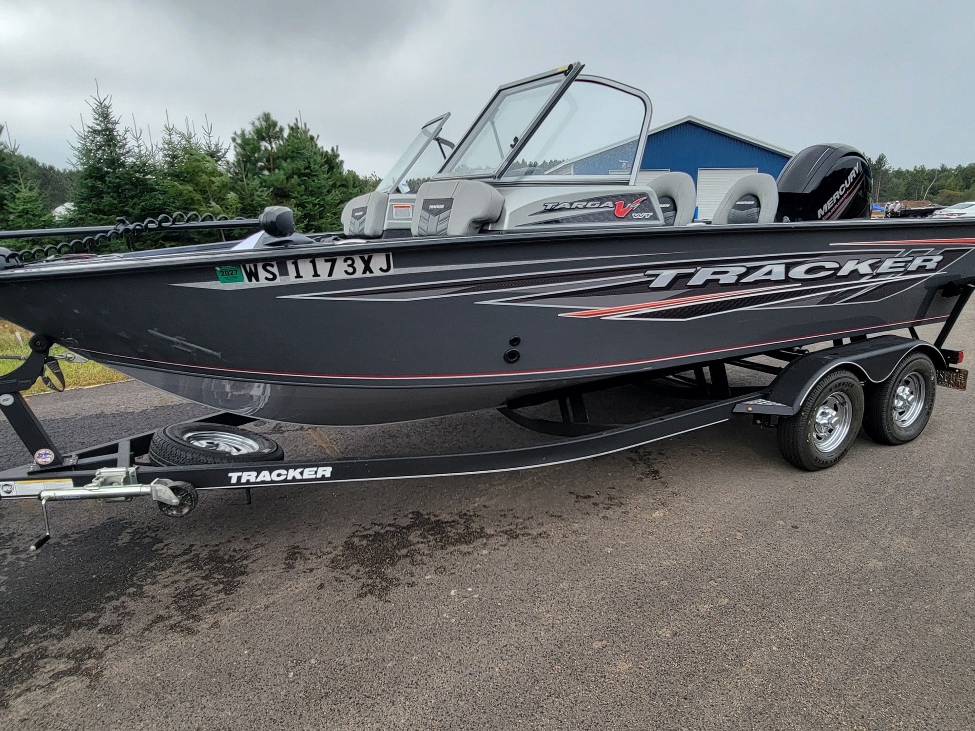 Tracker Targa 19WT