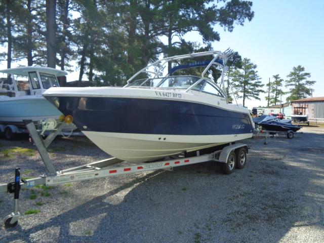 2010 Robalo R227 Dual Console