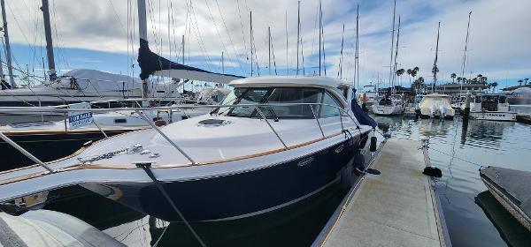Tiara Yachts 3100 Coronet