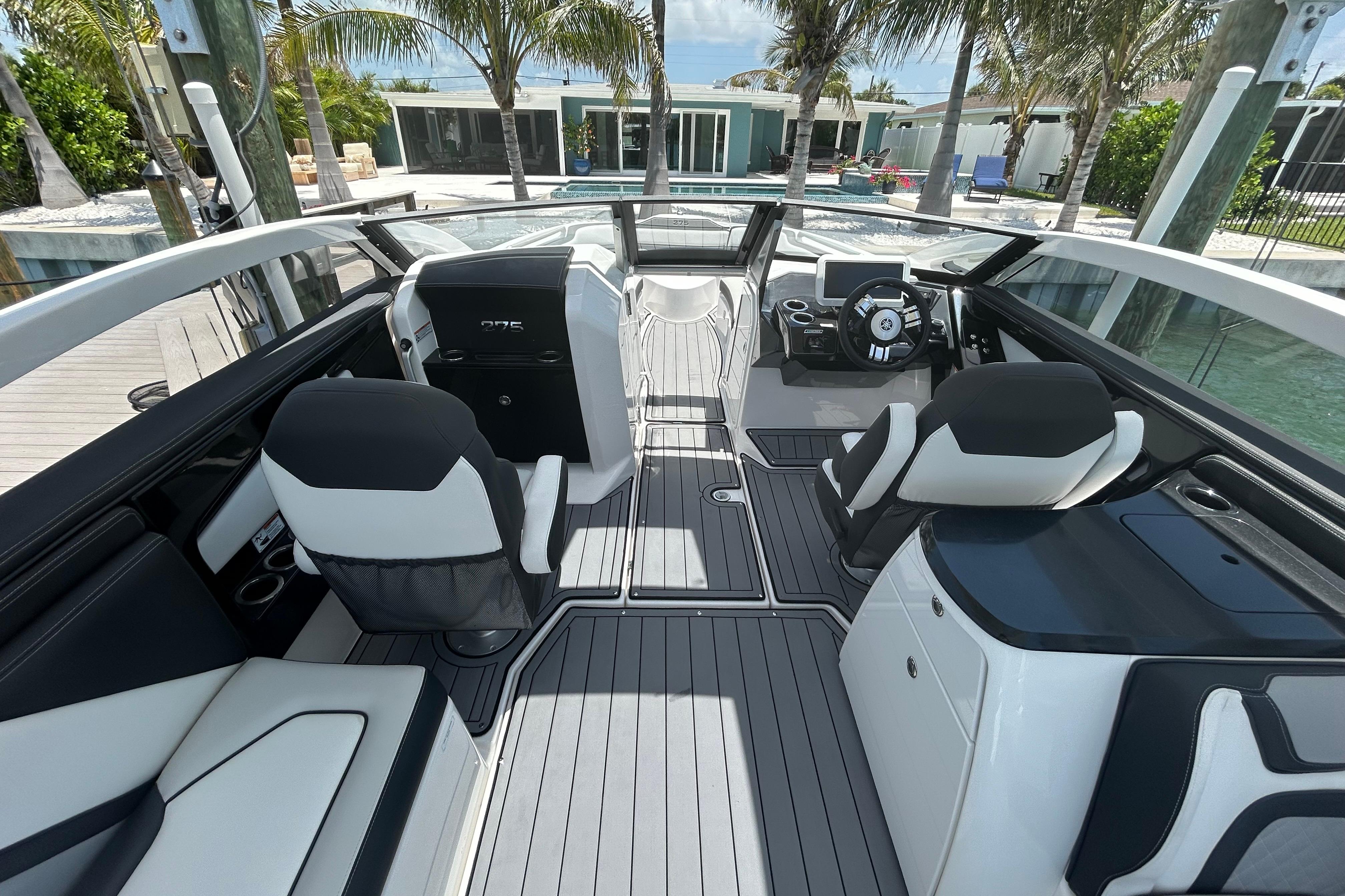 2020 Yamaha Boats 275SD