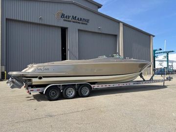 2014 Chris-Craft Launch 32