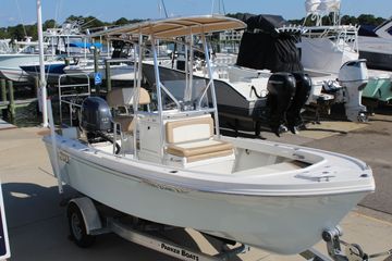 2019 Parker 1801 Center Console