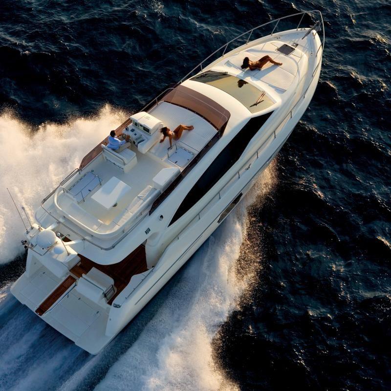 2005 Ferretti Yachts Ferretti 530