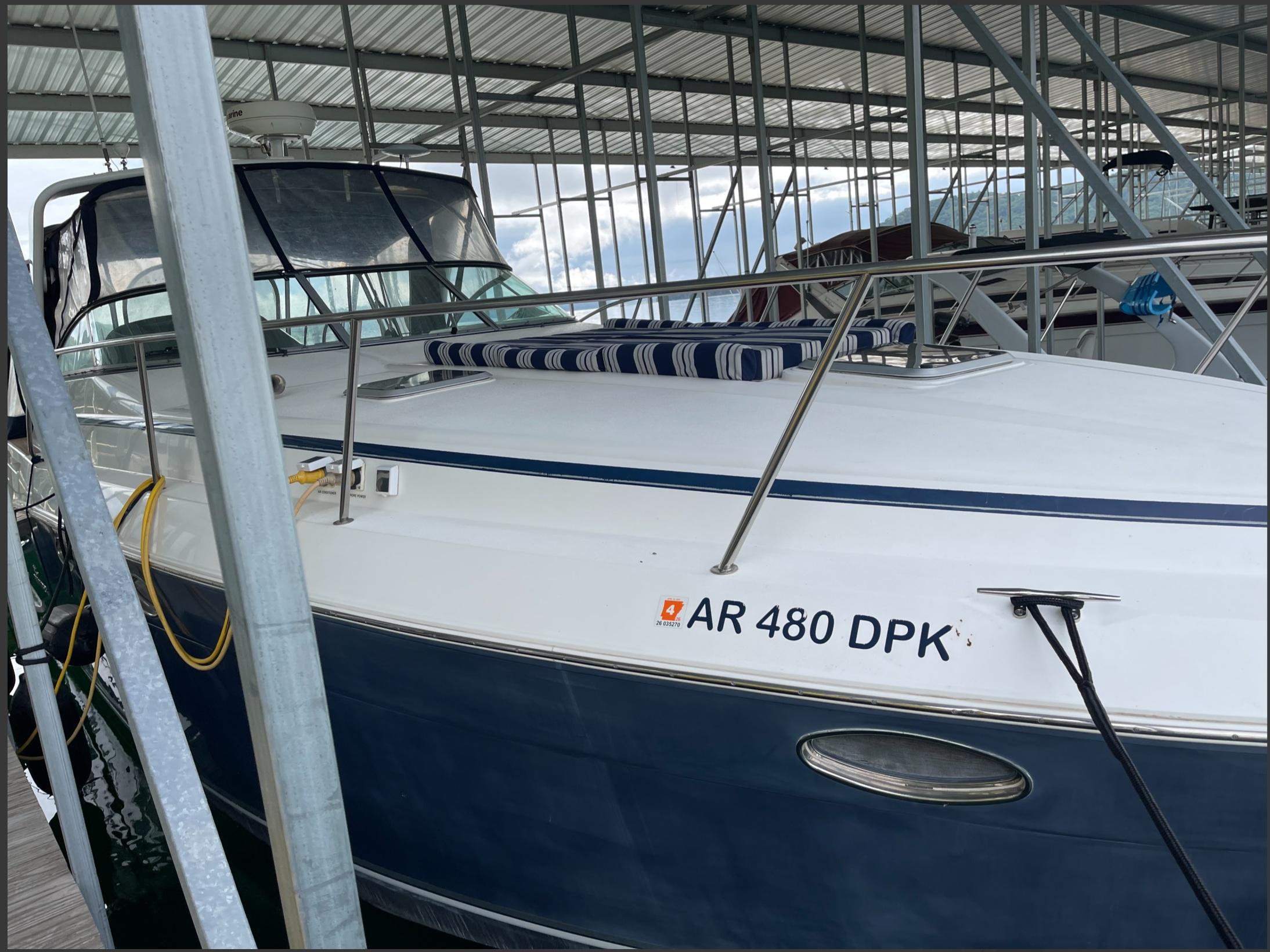 2006 Rinker 390 Express Cruiser