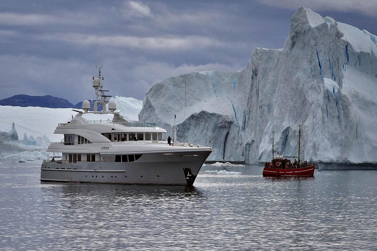 2009 Timmerman Expedition Tri-Deck