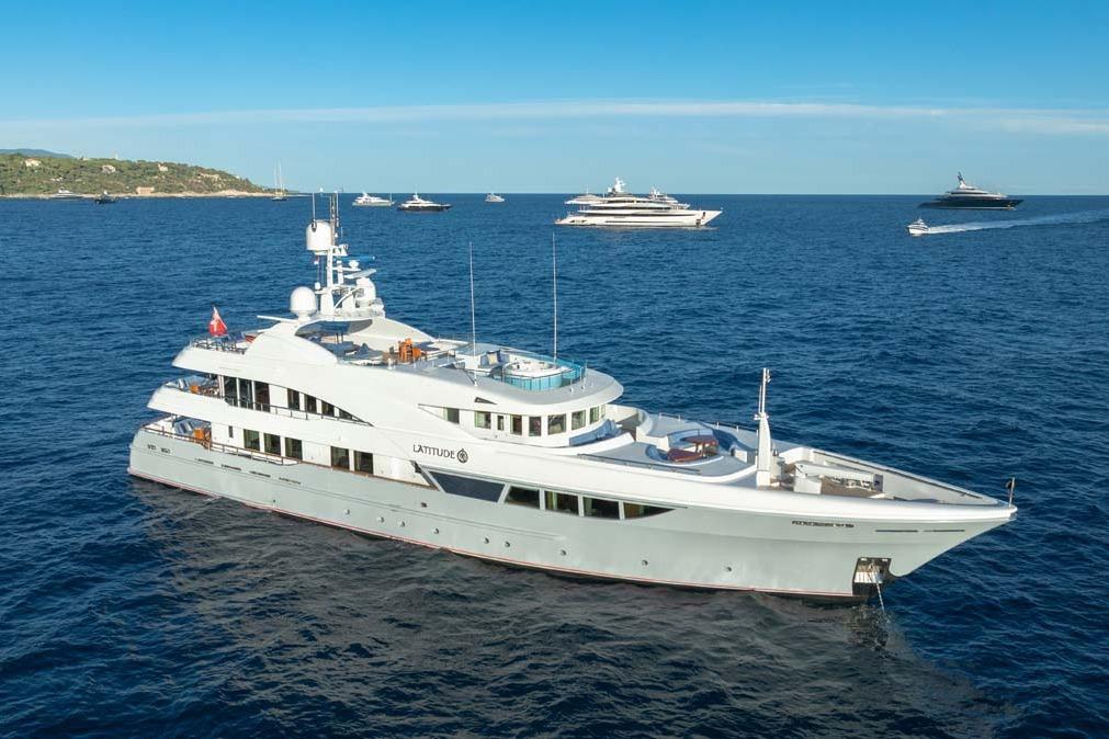 2009 Timmerman Expedition Tri-Deck