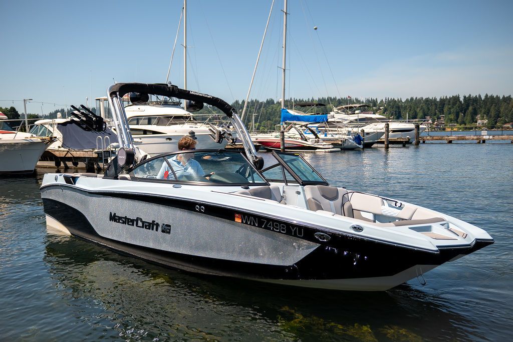 2022 MasterCraft XT24