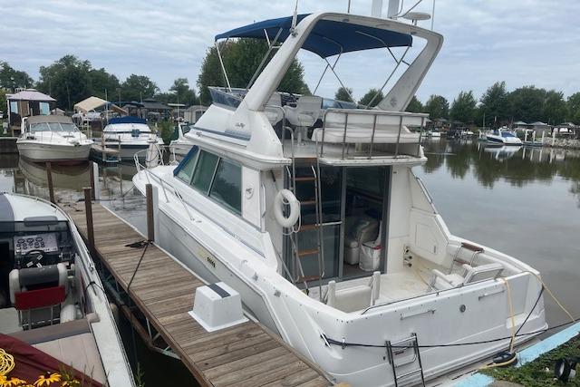 1991 Sea Ray 370 Sedan Bridge