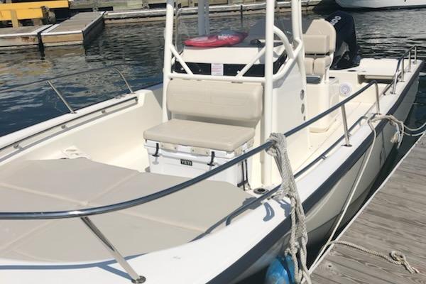2019 Boston Whaler 210 Montauk