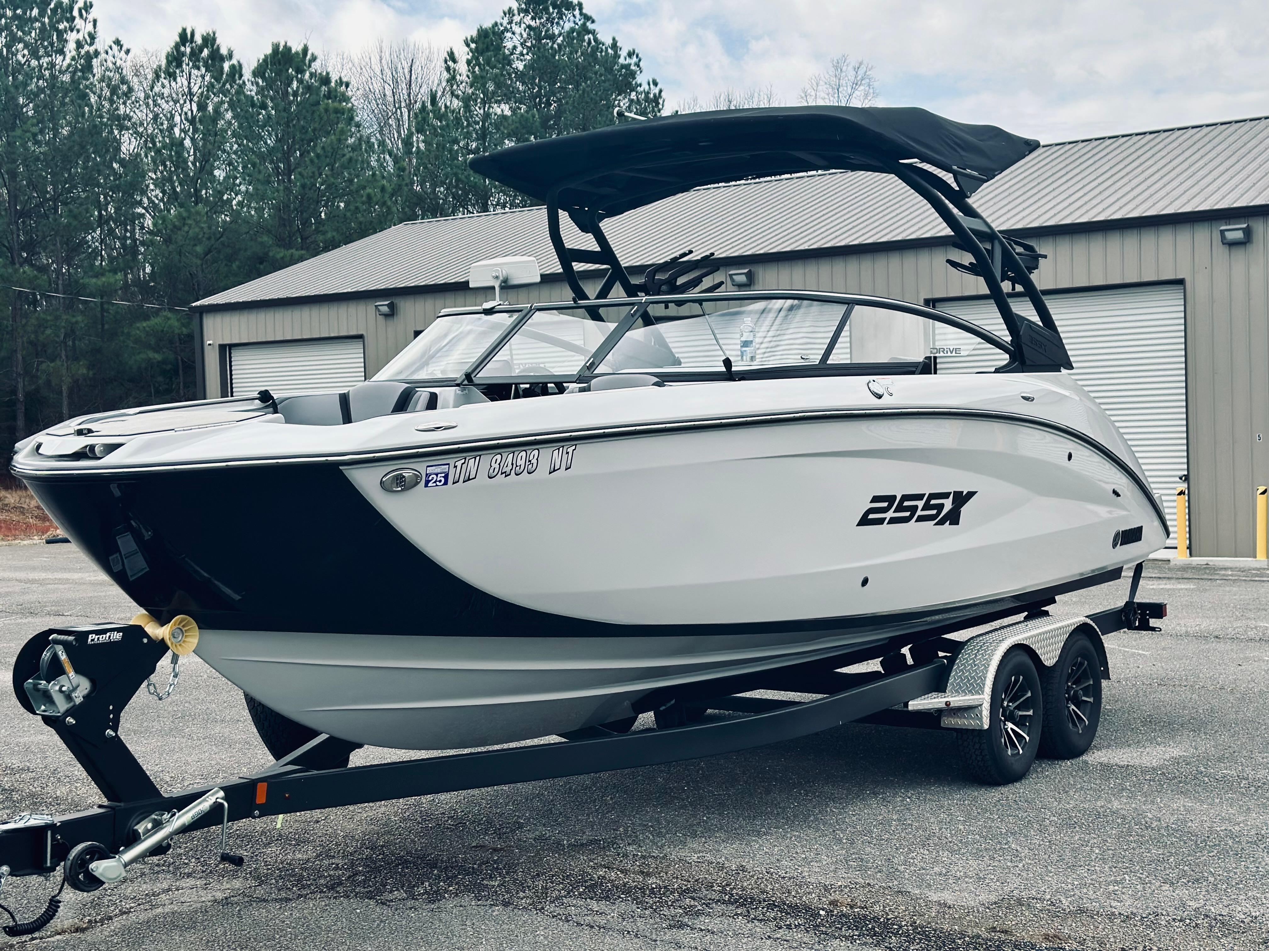 Yamaha Boats 255XD