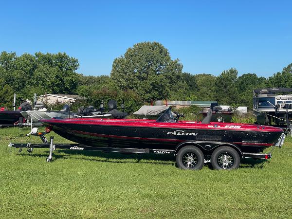 2025 Falcon Boats F215
