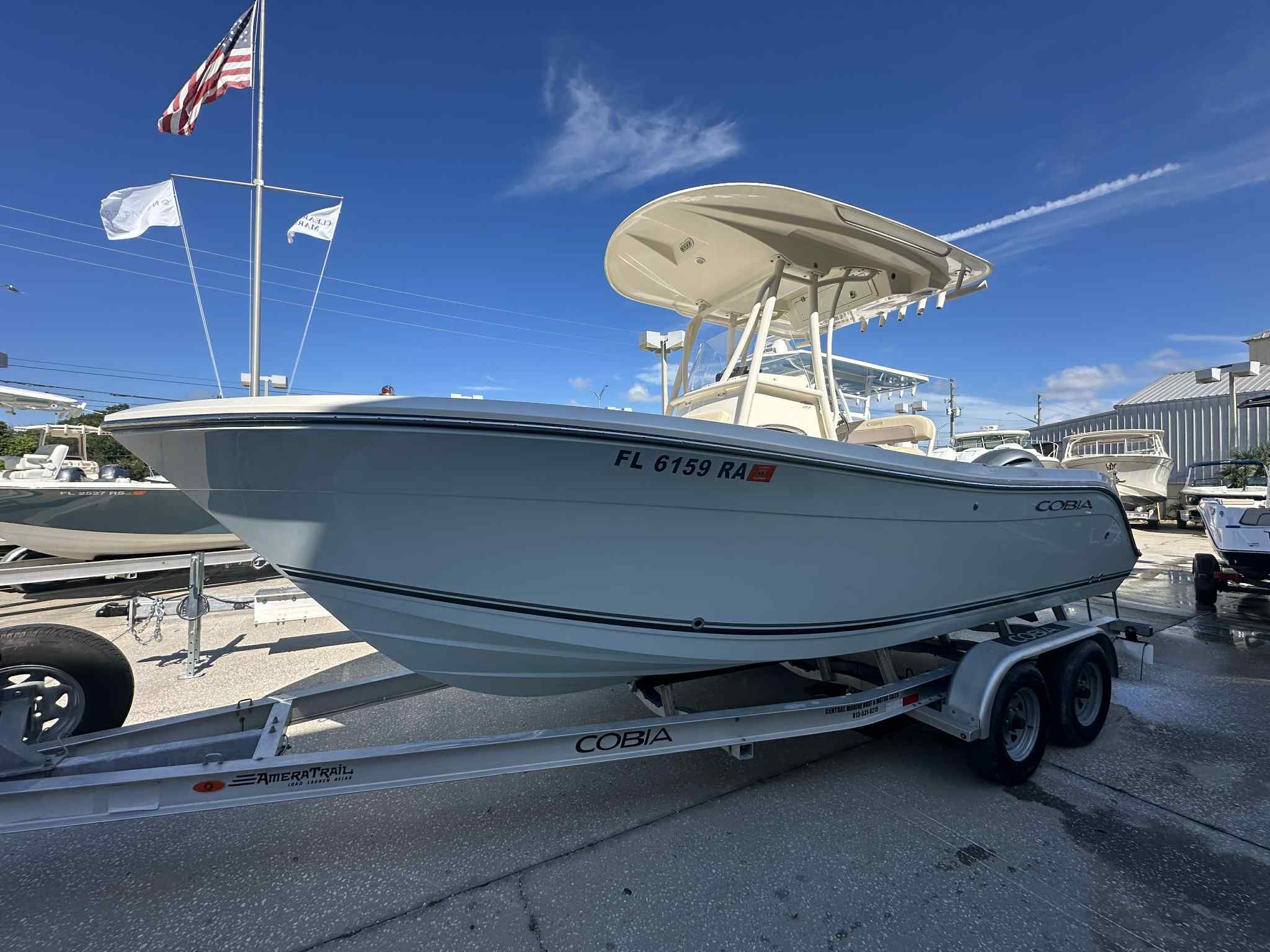 2015 Cobia 217 CC