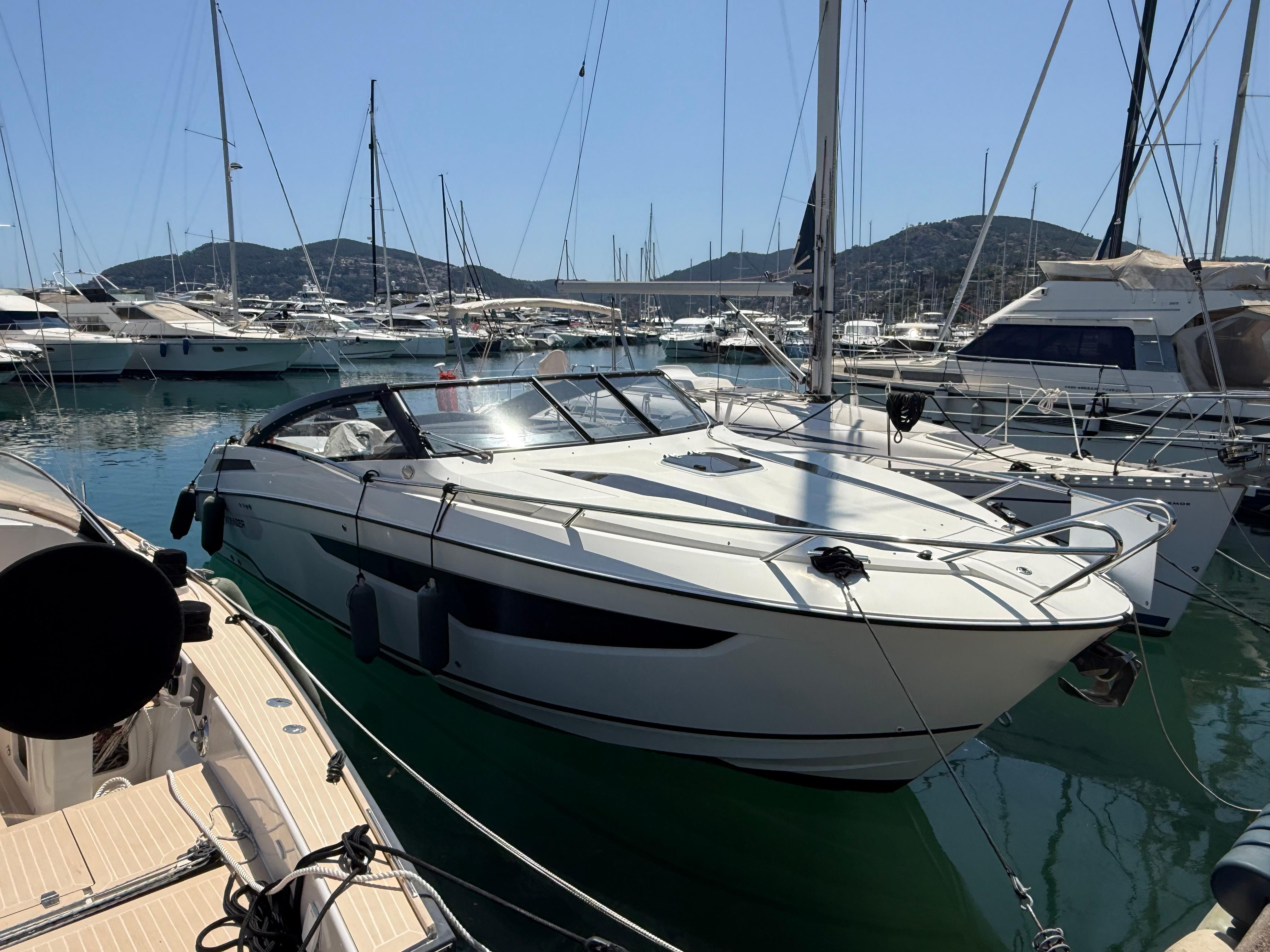 2021 Parker 850 Voyager