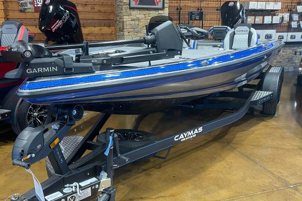 Caymas CX 20 PRO 2025 Caymas CX 20 PRO boat with Garmin equipment on display in showroom.