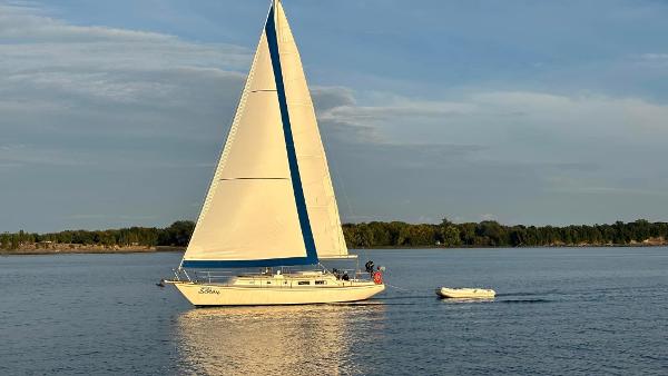 1977 Pearson 39