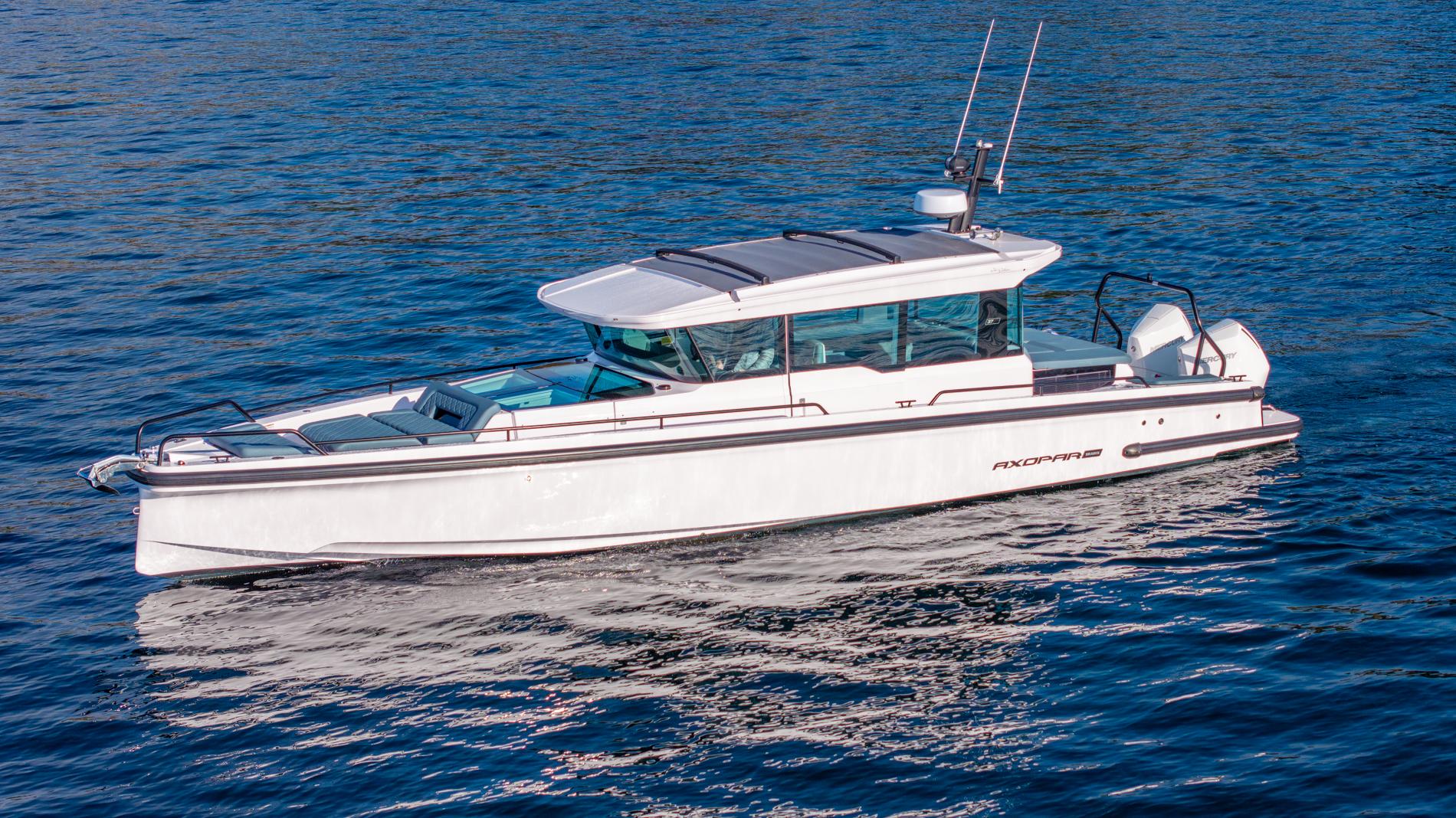 2023 Axopar 37 Aft Cabin