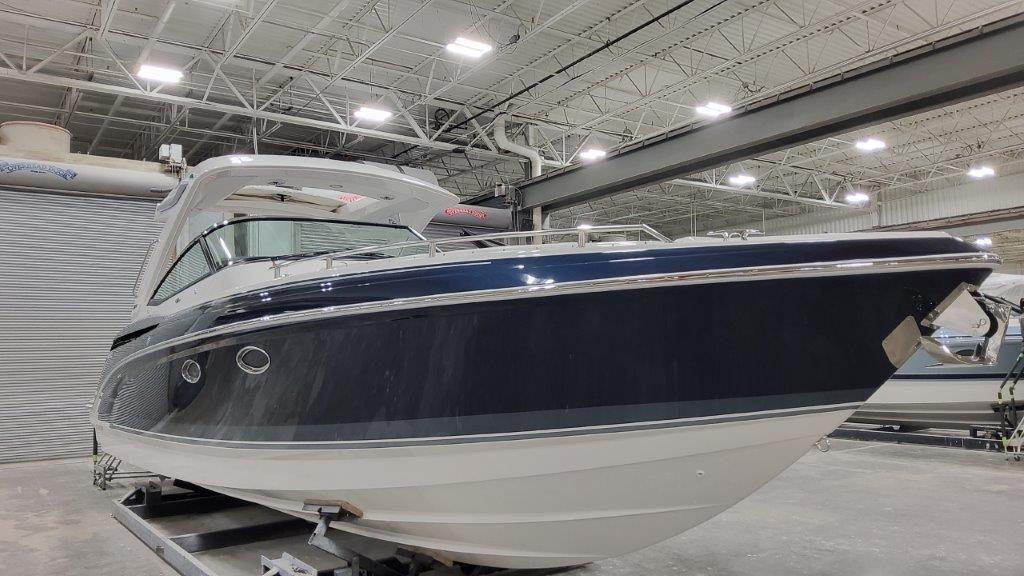 2025 Formula 330 Crossover Bowrider