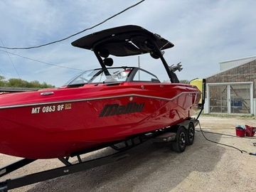 2022 Malibu Wakesetter 25 LSV