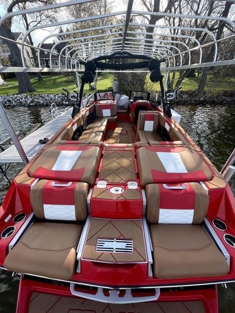 2022 Malibu Wakesetter 25 LSV