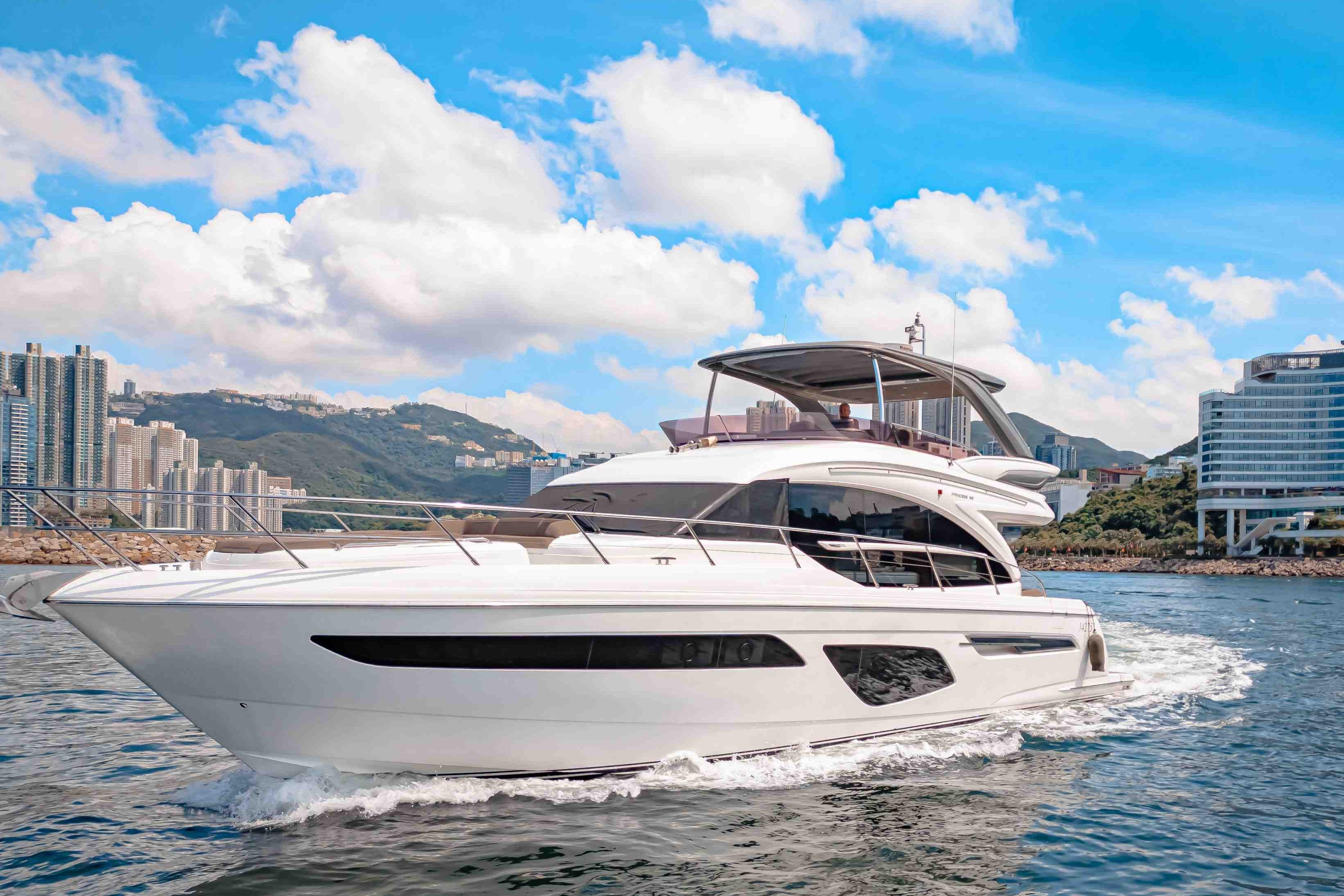 2017 Princess 62