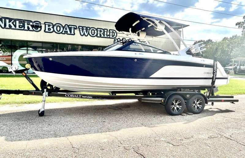 2025 Cobalt CS23 Surf