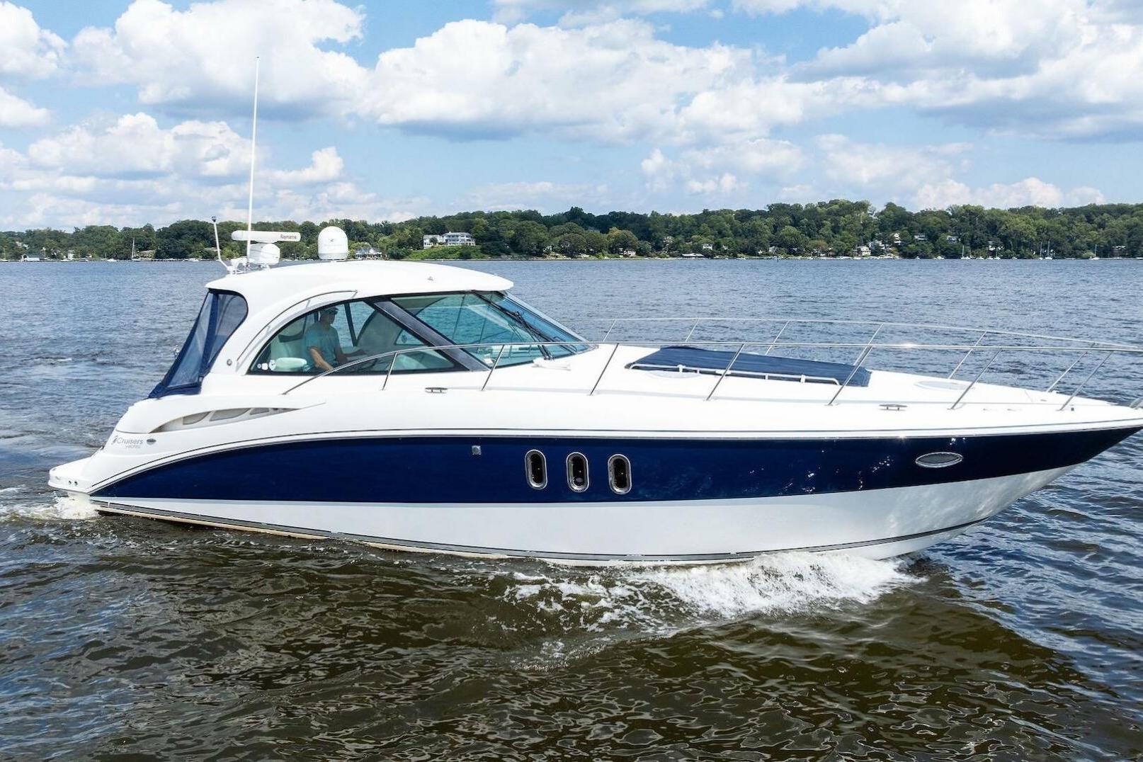 2007 Cruisers Yachts 390 Express Coupe
