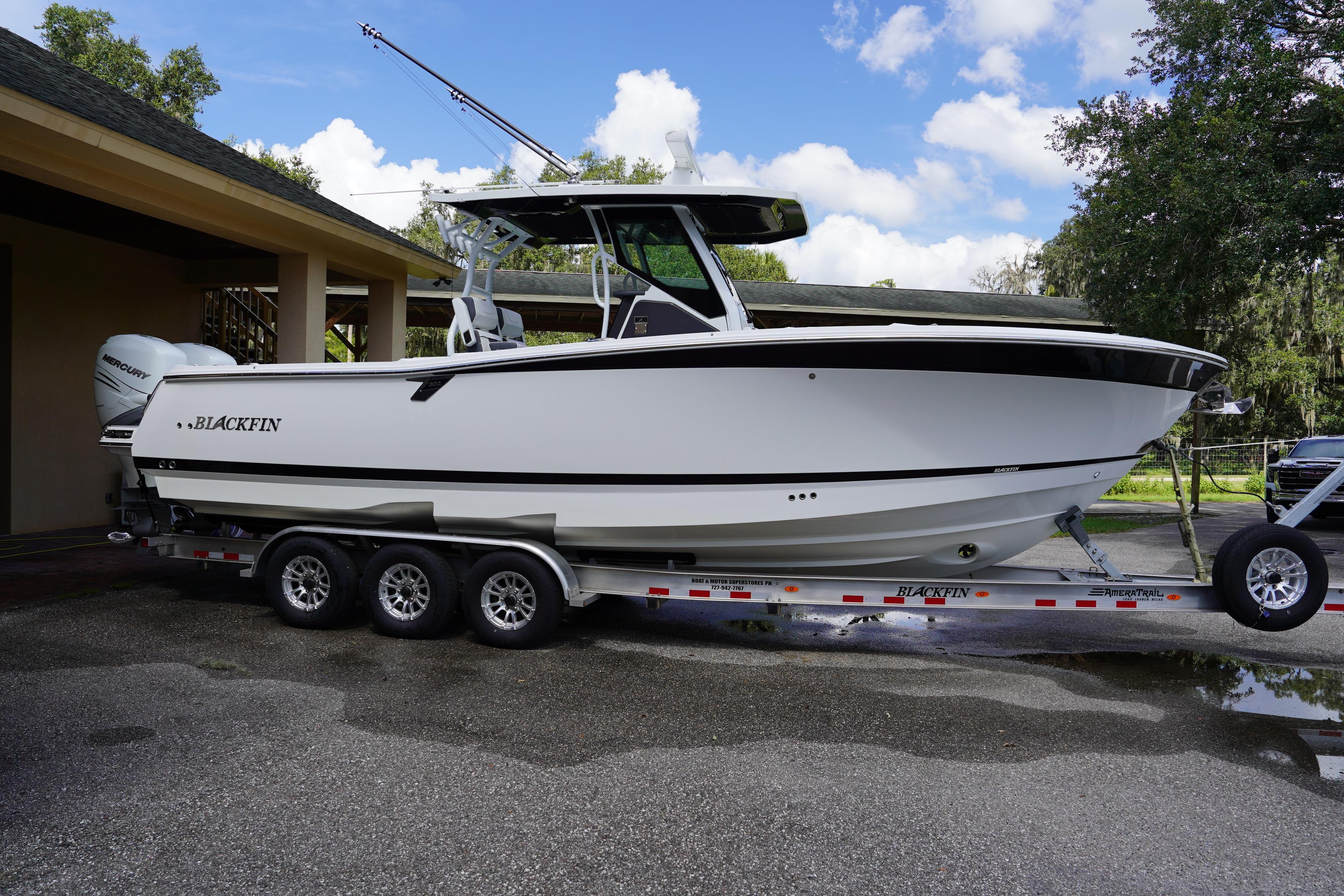 2023 Blackfin 302 CC