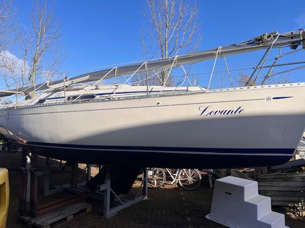 2001 Dufour 30 Classic