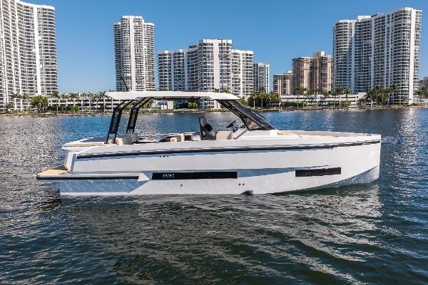 2025 De Antonio Yachts D32 OPEN