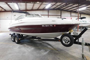 2007 Sea Ray 220 Sundeck