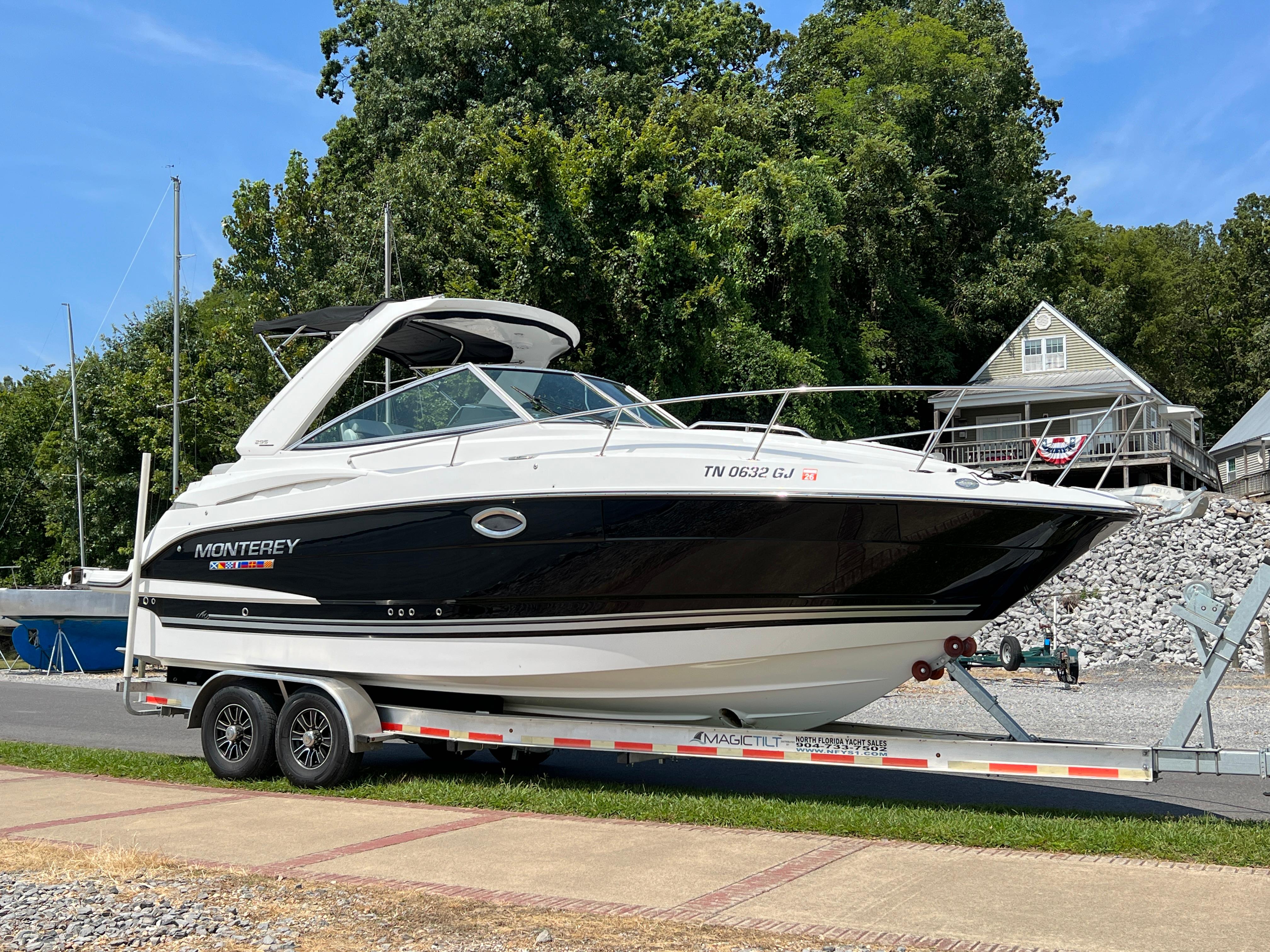 2020 Monterey 295 Sport Yacht