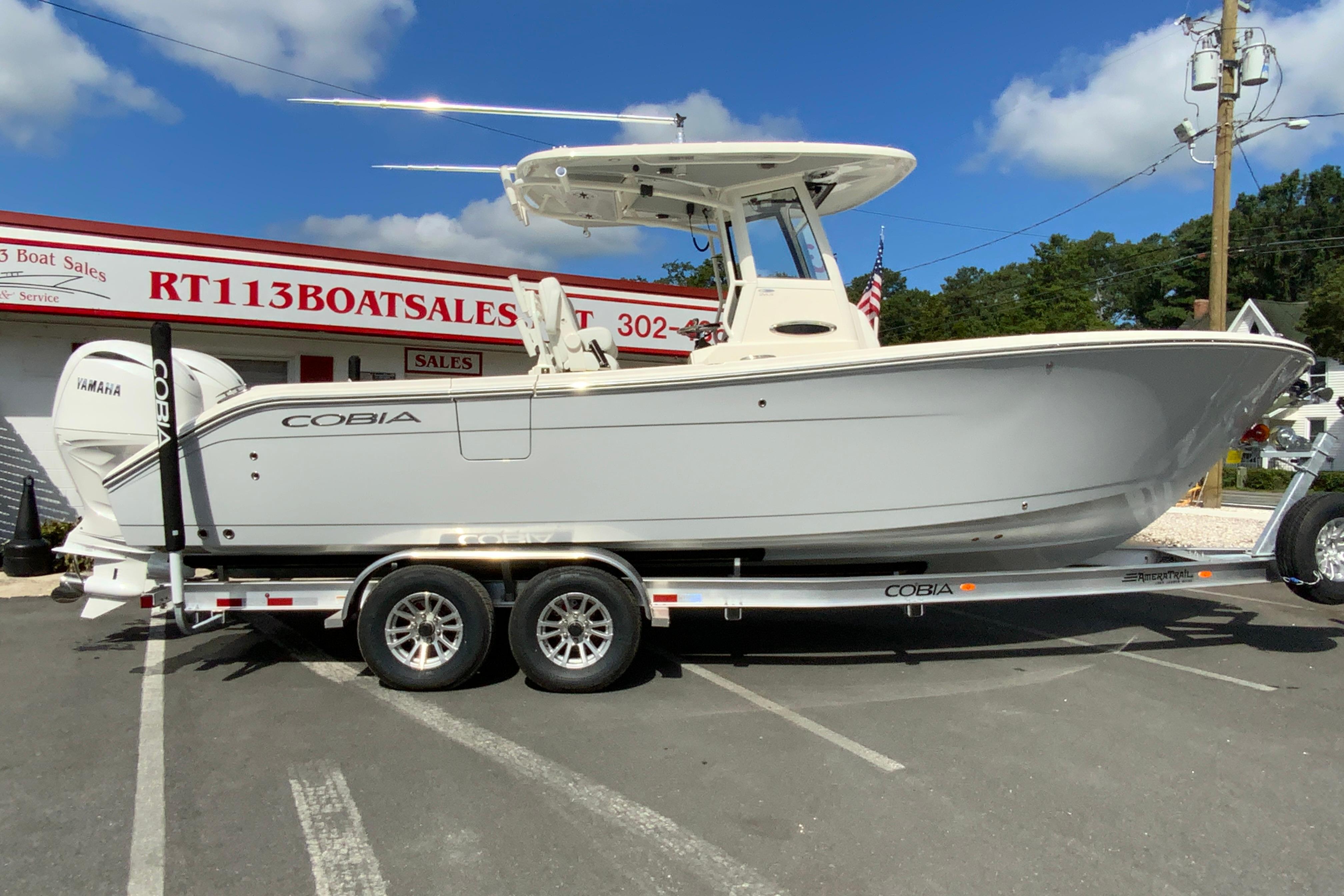 2026 Cobia 265 Open Center Console