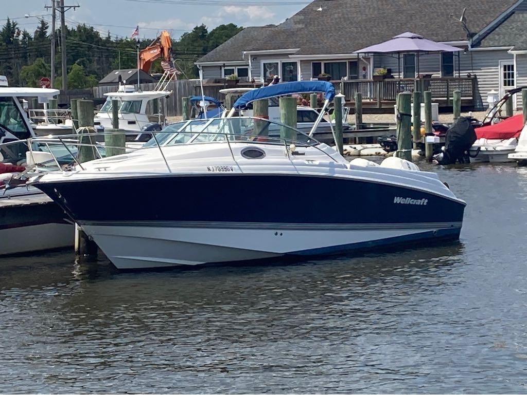 2004 Wellcraft 252 Coastal