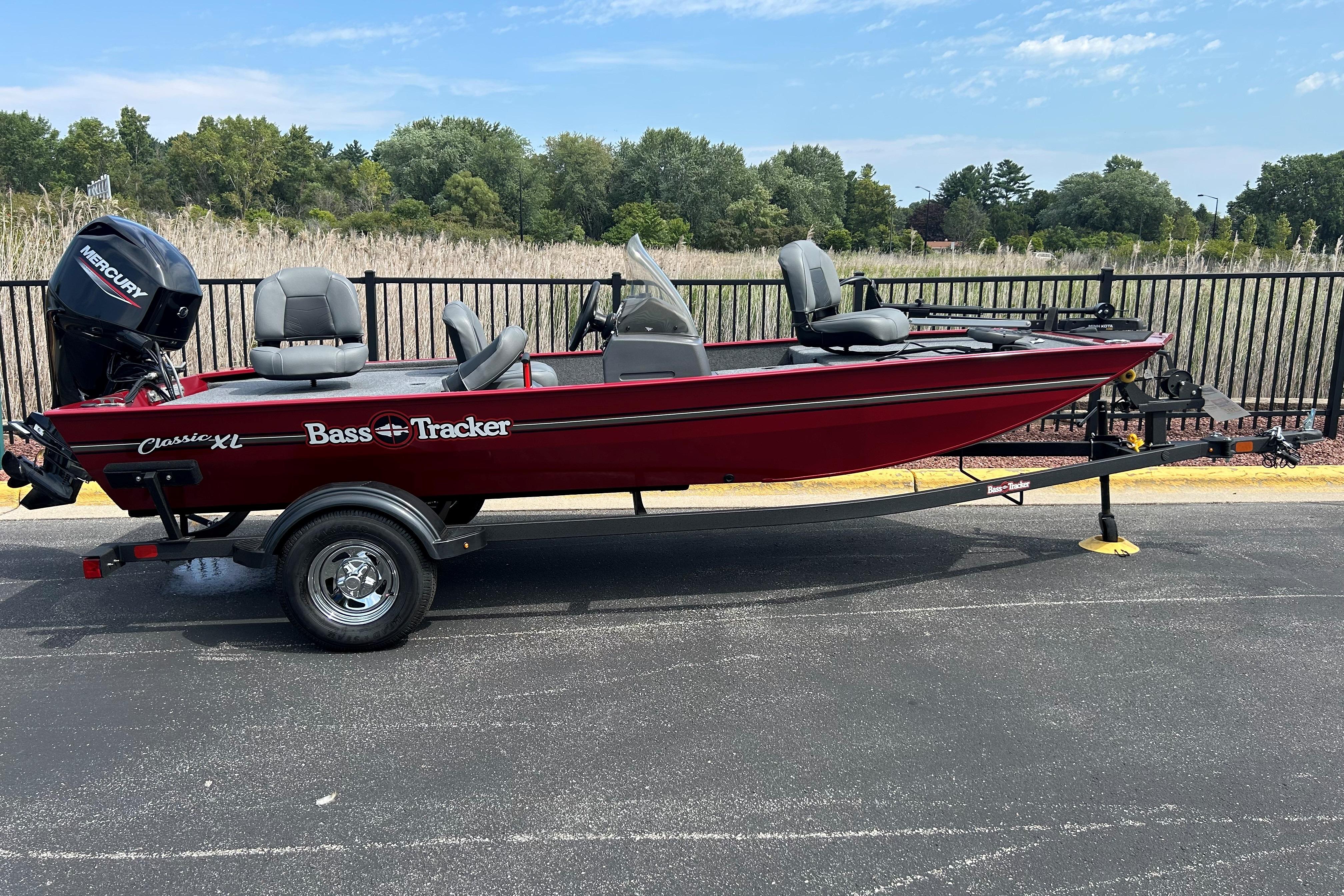 2025 Tracker Bass Tracker Classic XL