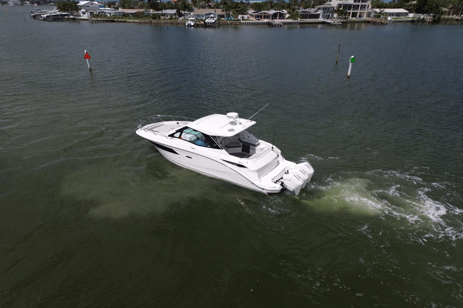 2023 Sea Ray Sundancer 320 Outboard