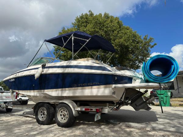2013 Regal 24 Fasdeck