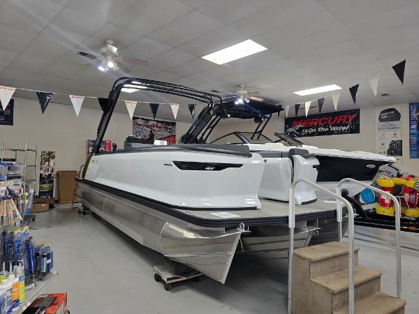 Manitou Explore Navigator