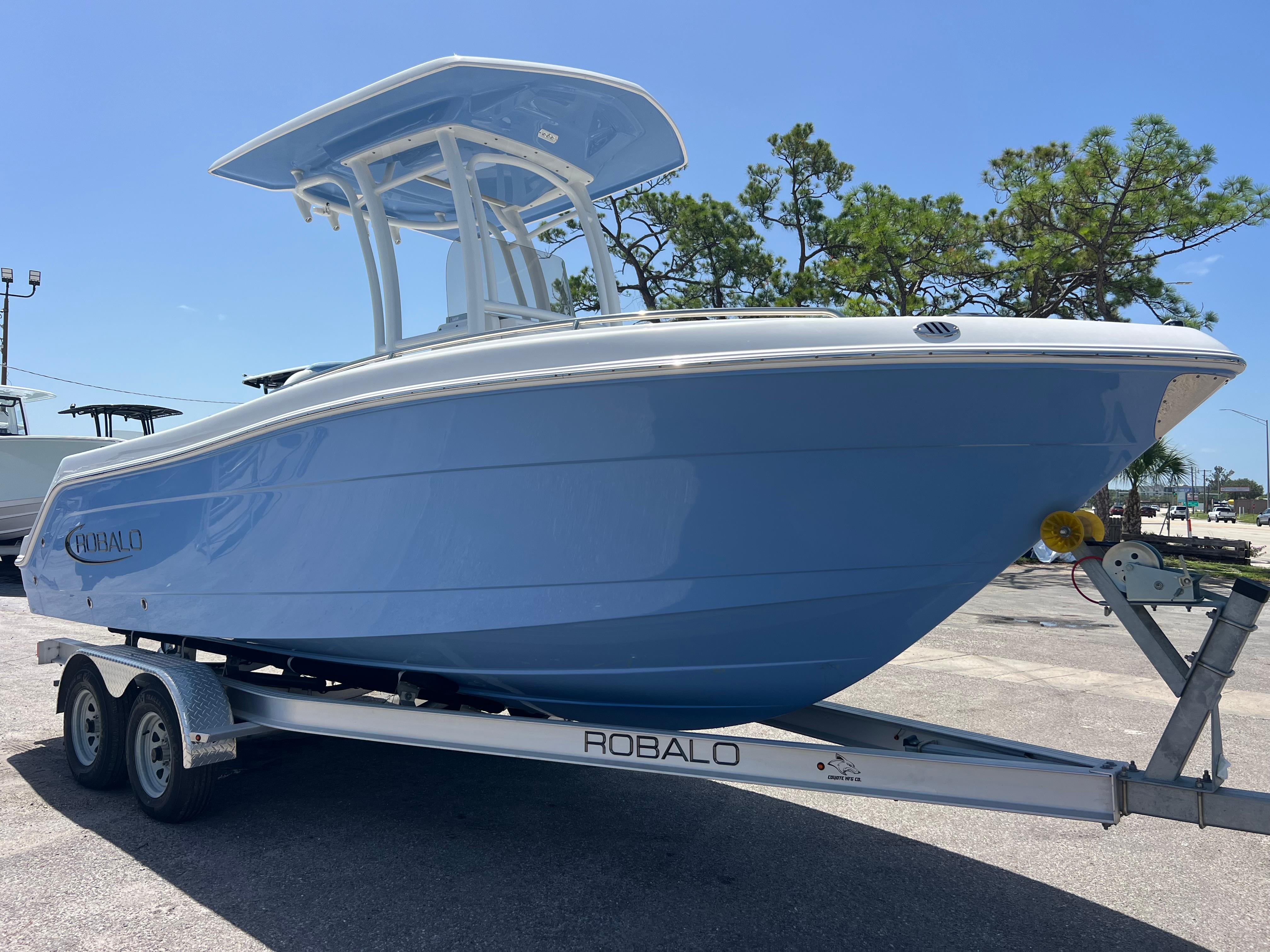 2024 Robalo R222 Explorer