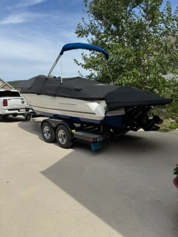 2019 Monterey 224FS