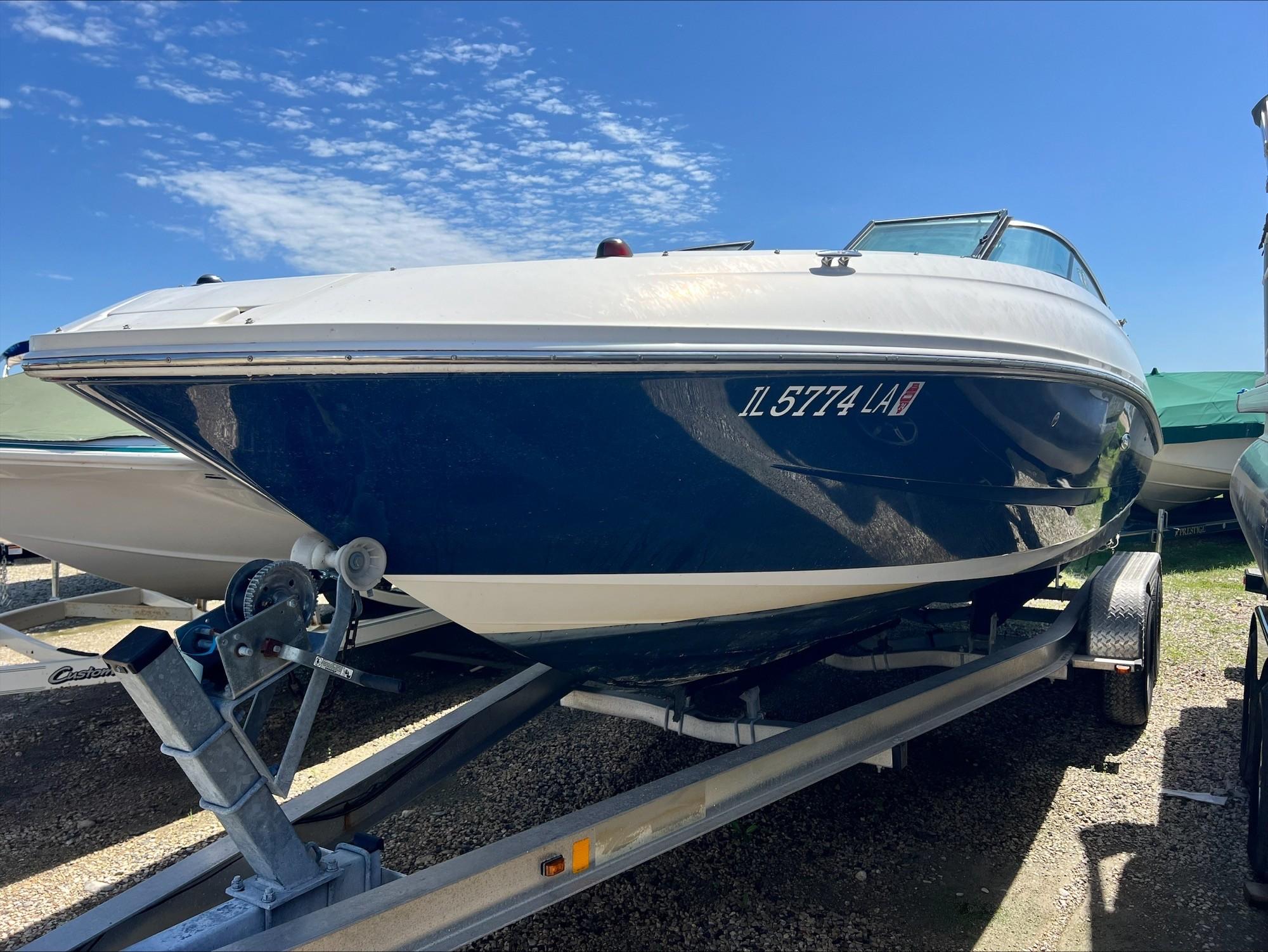 Sea Ray 240 Sundeck