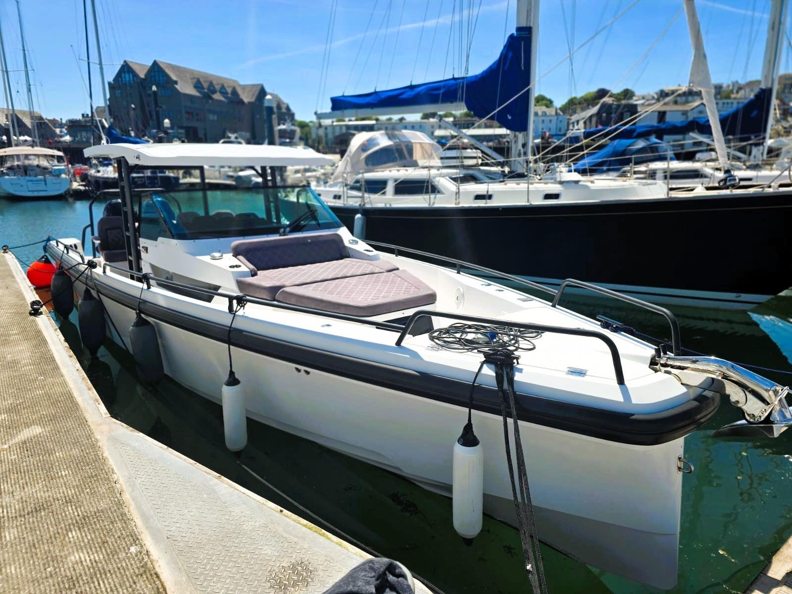 2019 Axopar 37 Sun Top