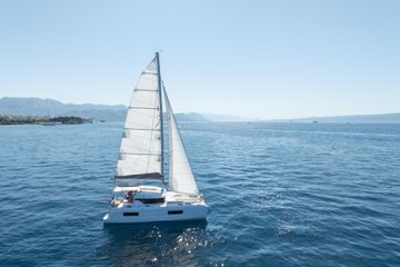 2025 Lagoon 38