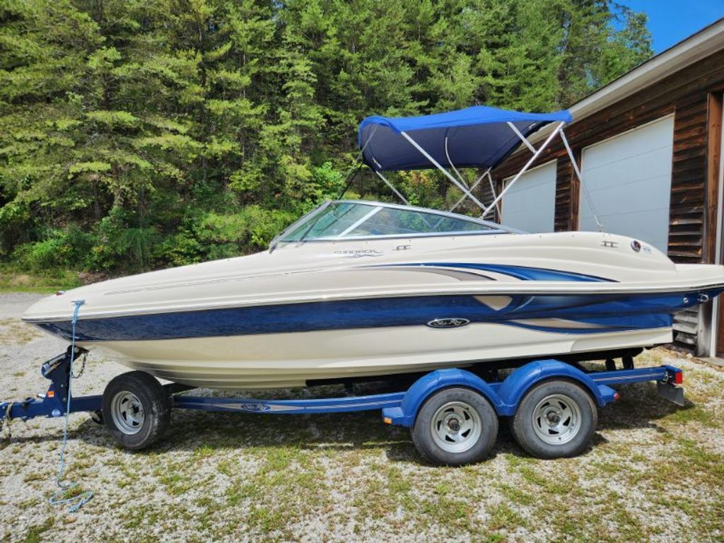 Sea Ray 200 Sundeck