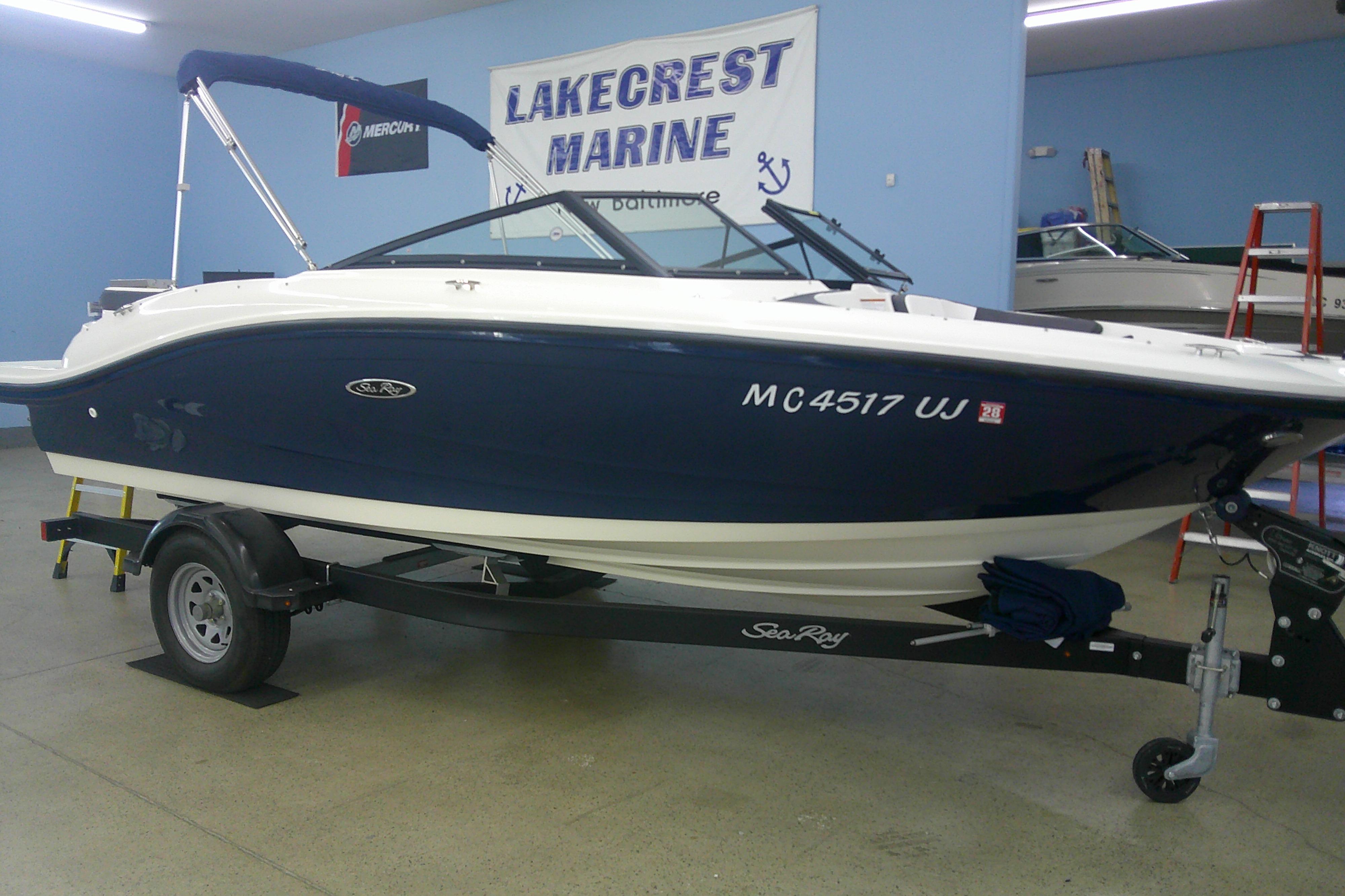 2018 Sea Ray SPX 190