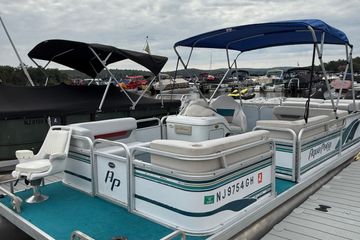 1998 AquaPatio 210RS